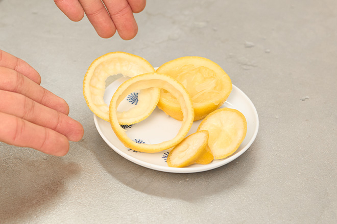 ゆず皮で水垢掃除