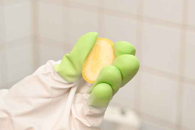 ゆず皮で水垢掃除